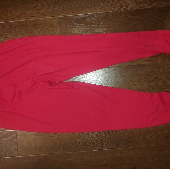 NVGTN rubby red joggers size XL - Picture 3 of 3